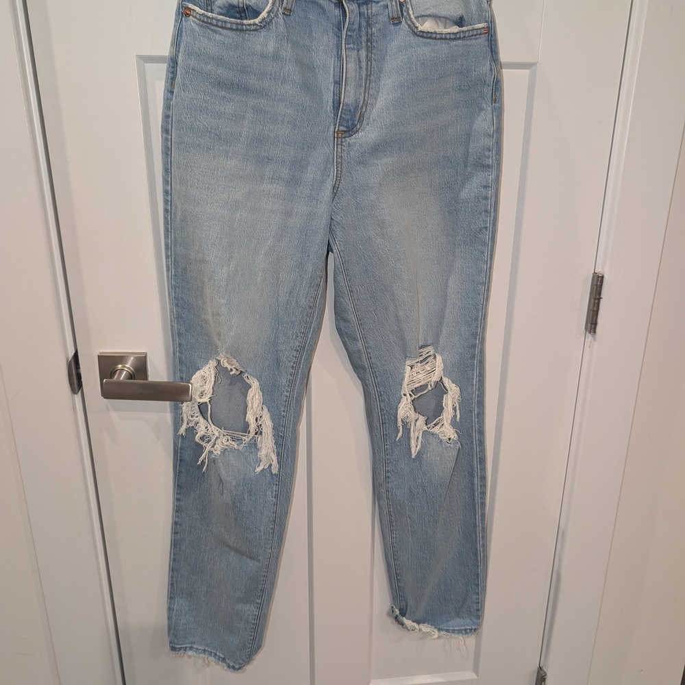Universal Threads Classic Light Blue Distressed Women's Jeans